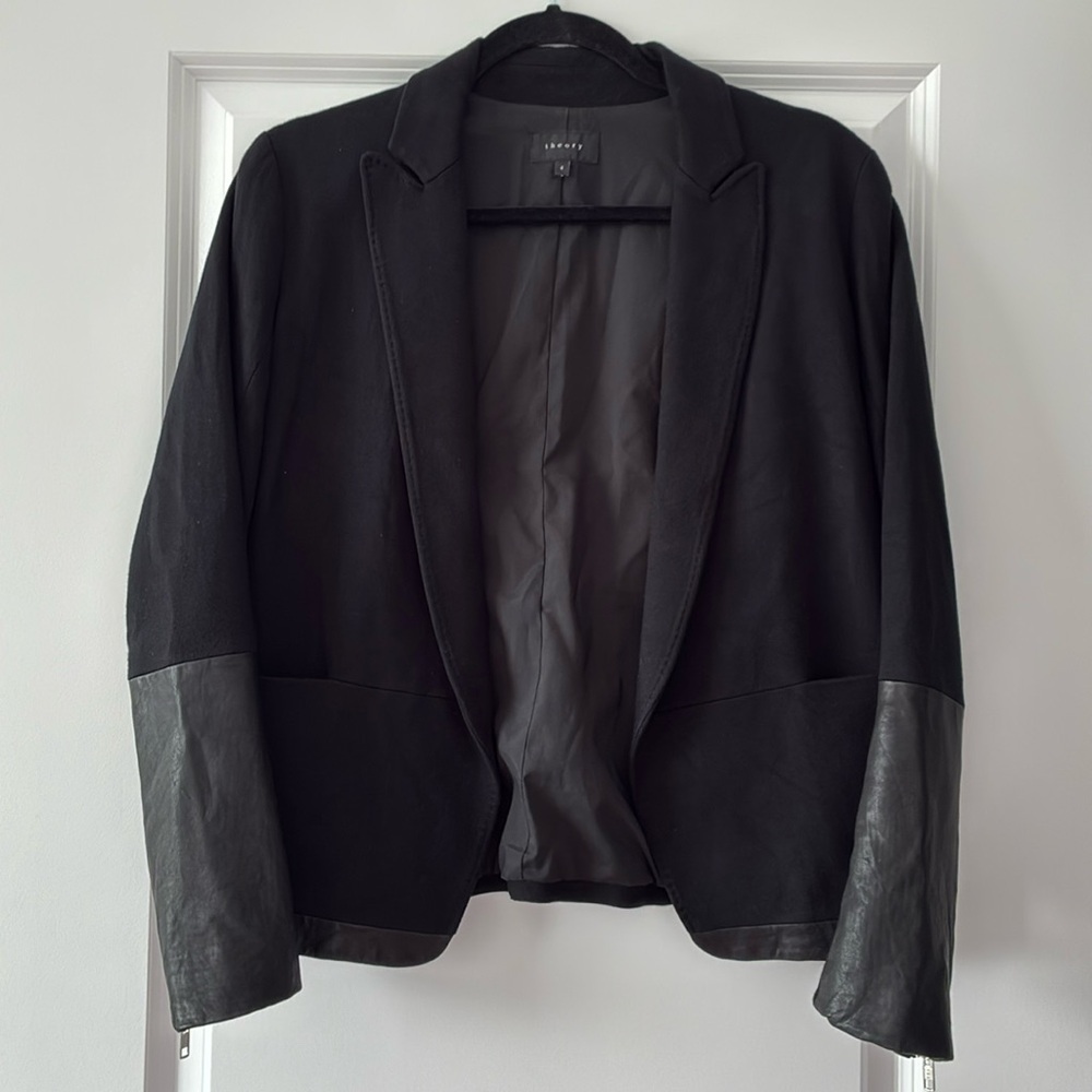 Theory Size 4 Genuine Leather Trim Antonito Open Blazer - Black